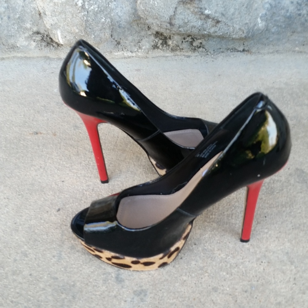 Steve Madden Patent Cow Hair Peep Toe Stilletos 8M